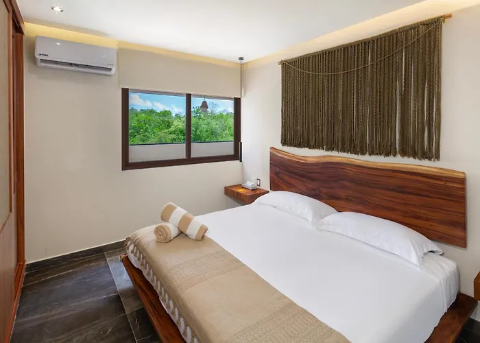 Adora Distinctive Residences *